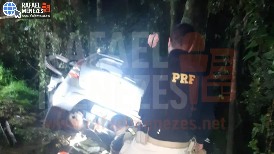 Motorista com CNH cassada morre ao colidir frontalmente com caminhão na BR-285