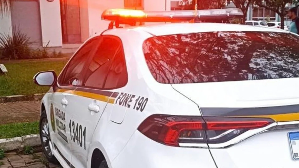 Homem é preso após acidente e suspeita de embriaguez em Agudo