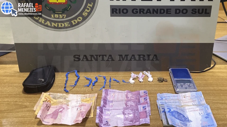Mulher é presa com crack, cocaína, maconha e balança de precisão em Santa Maria