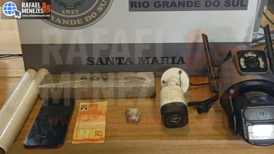 Dois homens são presos por tráfico de drogas durante abordagem no bairro Carolina em Santa Maria