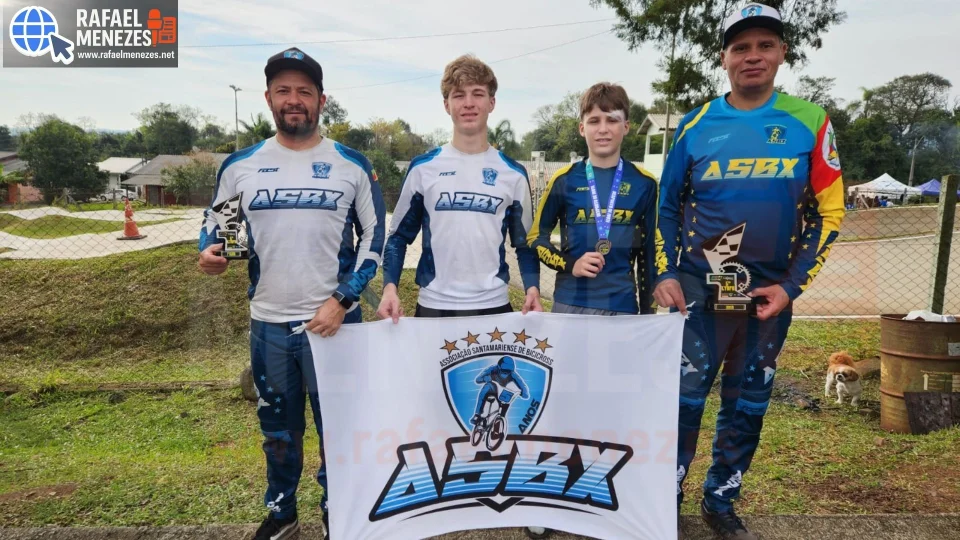 Quatro pilotos da Associação Santamariense de Bicicross sobem ao pódio no Campeonato Gaúcho