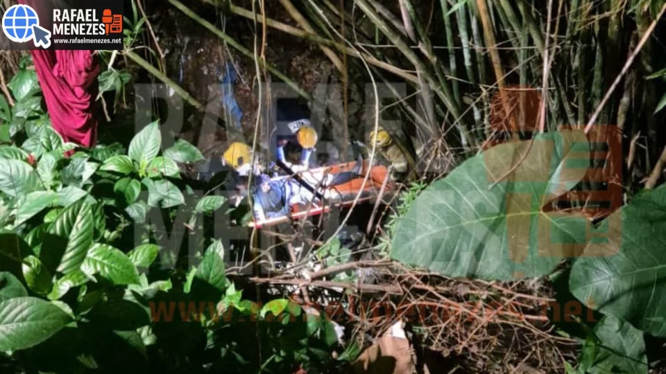 Morador de rua cai em terreno próximo a sanga e é resgatado após oito horas em Santa Maria