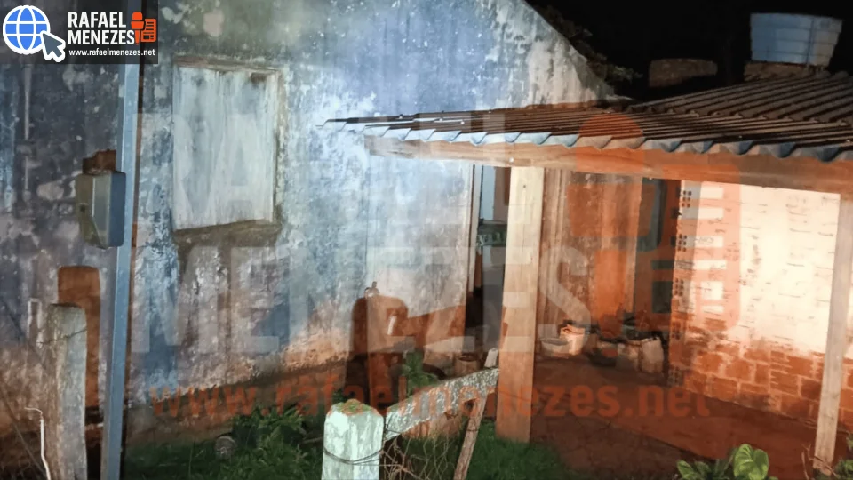 Homem é morto a tiros em Capão do Cipó; adolescente é apreendido e outro suspeito foge