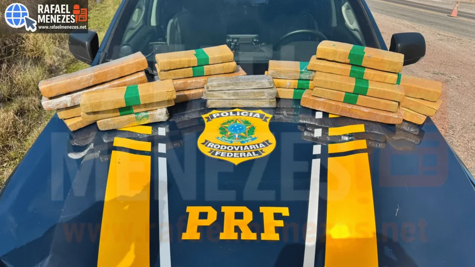 Passageira é presa com mais de 21 quilos de maconha em ônibus na BR-293