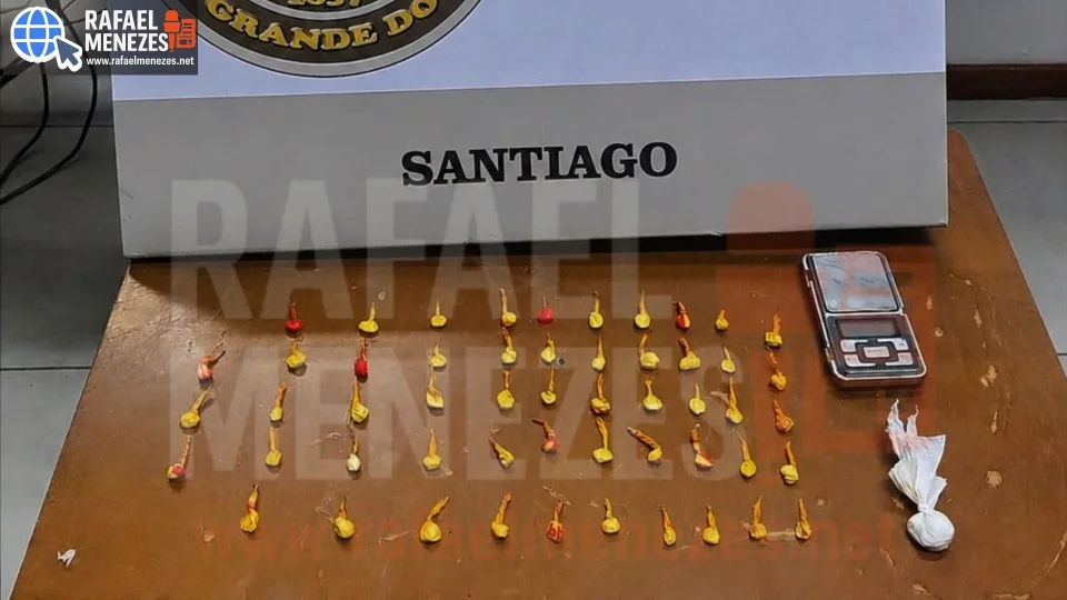 Homem é preso por tráfico de drogas no bairro São Jorge em Santiago
