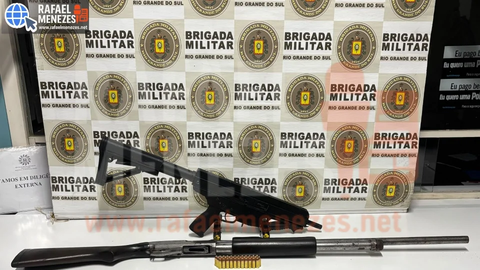 Homem é preso com submetralhadora e espingarda durante ação policial em Agudo
