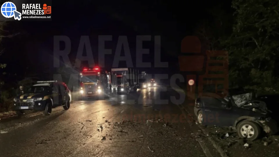 Fiat Palio emplacado em São Pedro do Sul se envolve em colisão com duas mortes na BR-386