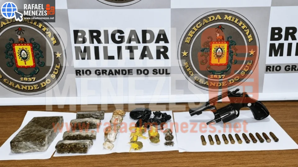 Homem com antecedente por tráfico é preso com revólver, munições e drogas em Santa Maria