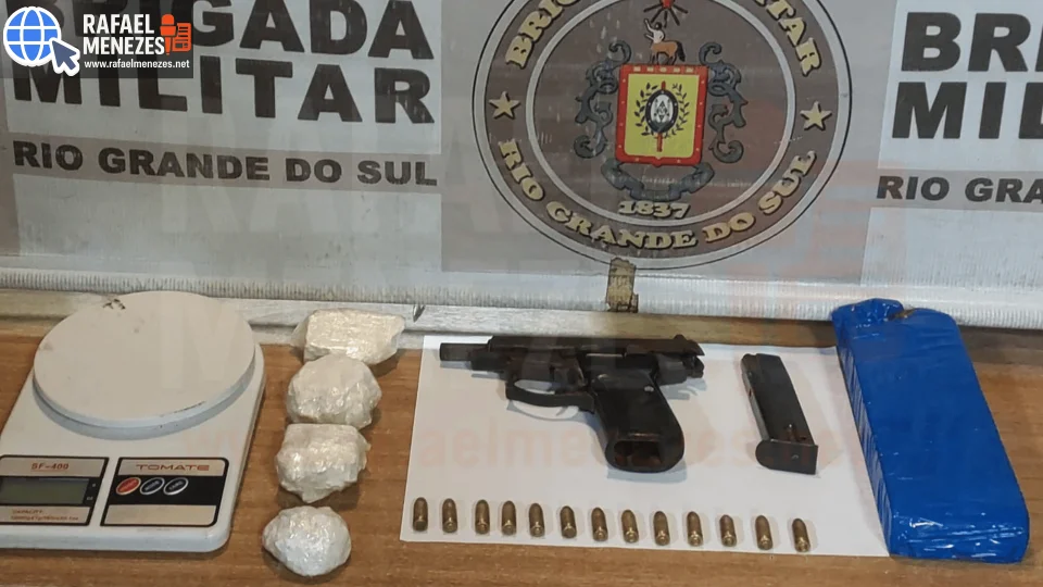 Jovem é preso com pistola, drogas e balança de precisão em ação do 2º BPChq
