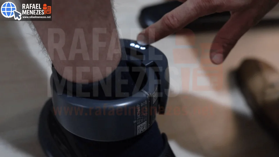 Homem monitorado por tornozeleira é preso após alerta de descumprimento de medida protetiva em Santa Maria