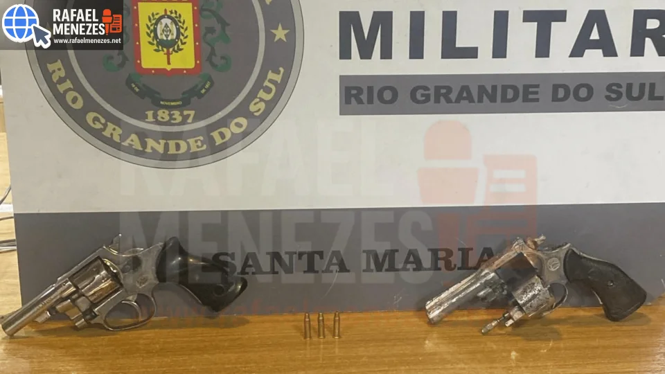 Adolescentes são apreendidos com revólveres durante ação do 2ºBPChoque em Santa Maria