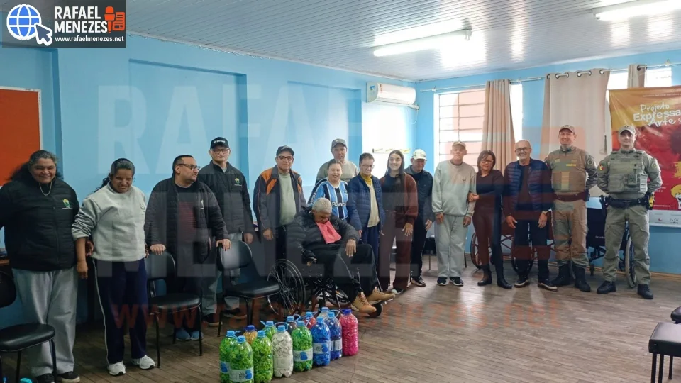 Brigada Militar entrega cerca de 30 quilos de tampinhas à APAE de Faxinal do Soturno