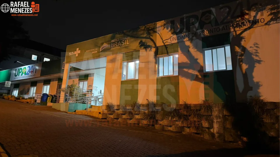 Dupla é esfaqueada e agredida a pauladas ao chegar em casa durante a madrugada em Santa Maria