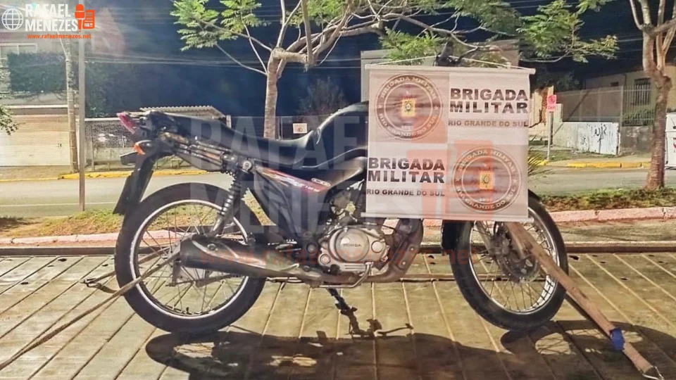 Dupla é presa com motocicleta furtada na Faixa Nova de Camobi em Santa Maria