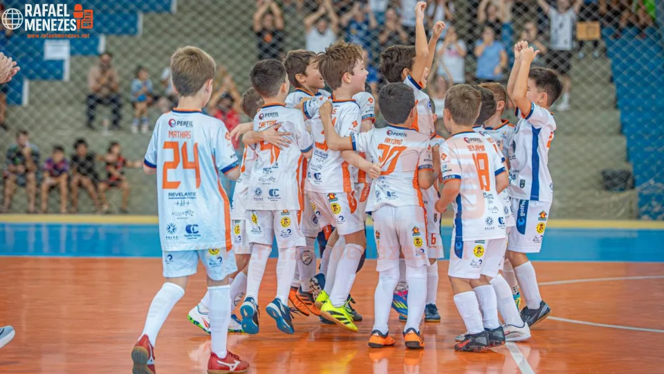 1ª Liga de Futsal de Base da Região começou no sábado em São Pedro do Sul