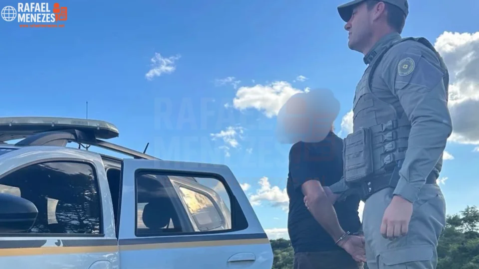 Homem com mandado de prisão por homicídio é preso no interior de Dilermando de Aguiar