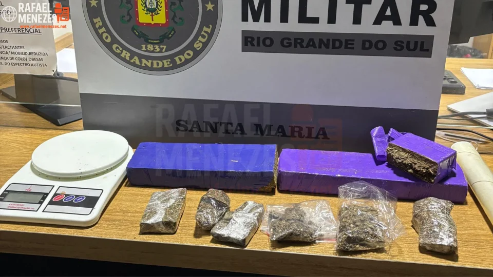 Brigada Militar prende motorista com 1,5 kg de maconha em Santa Maria