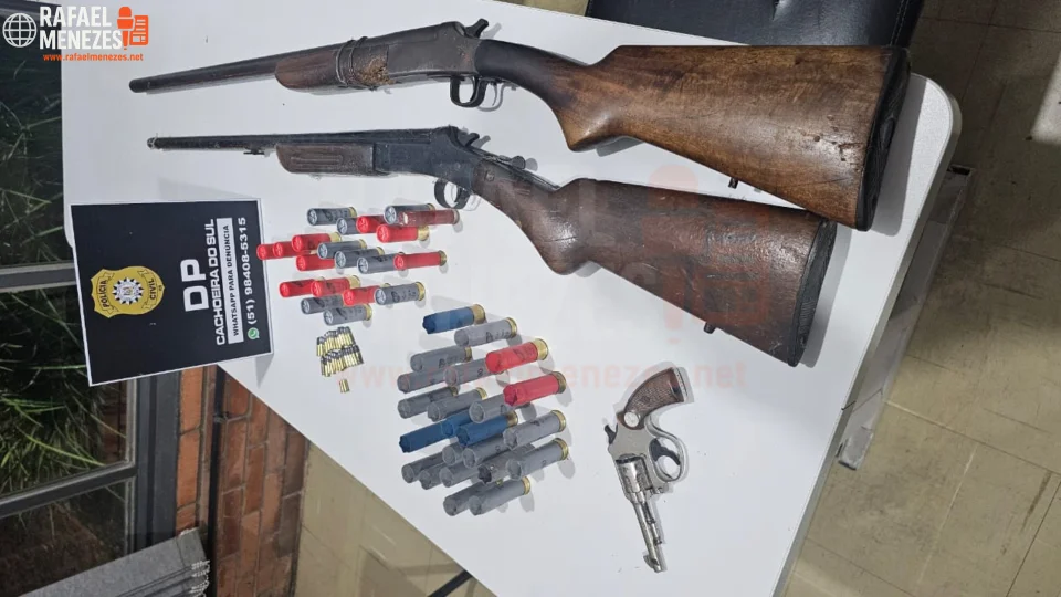 Passageiro de ônibus é preso por descumprir medidas protetivas e manter armas em casa em Cachoeira do Sul