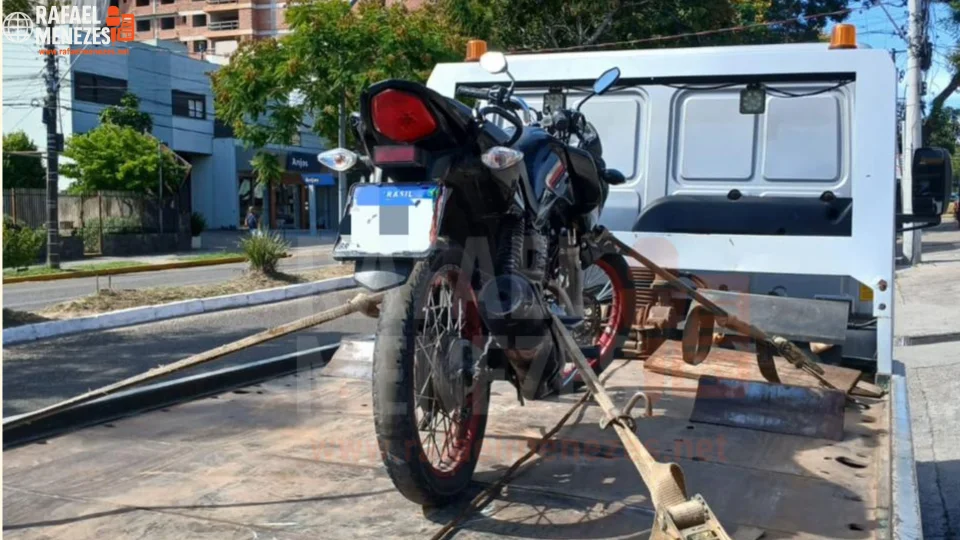 Brigada Militar recupera motocicleta furtada e prende homem em Santa Maria