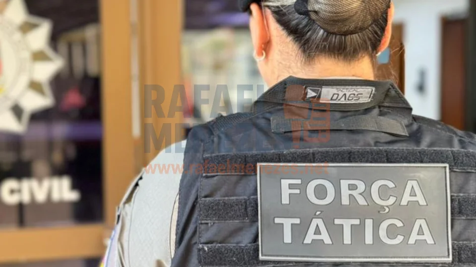 Casal foragido da Justiça é preso com cocaína em Santiago