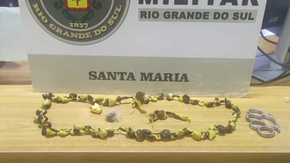 Trio é detido com drogas e soqueira após briga em Santa Maria