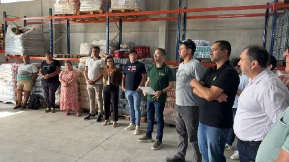 Governo entrega alimentos para 20 iniciativas que alimentam a população em vulnerabilidade de Santa Maria
