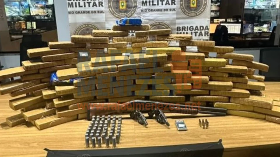 Menos de 24 horas após ser flagrado com 133 quilos de maconha e três armas, jovem é solto pela Justiça em Santa Maria