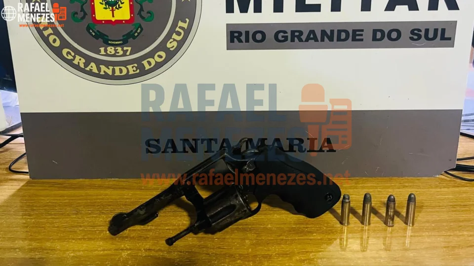 Jovem é preso por porte ilegal de arma no Bairro Caturrita em Santa Maria