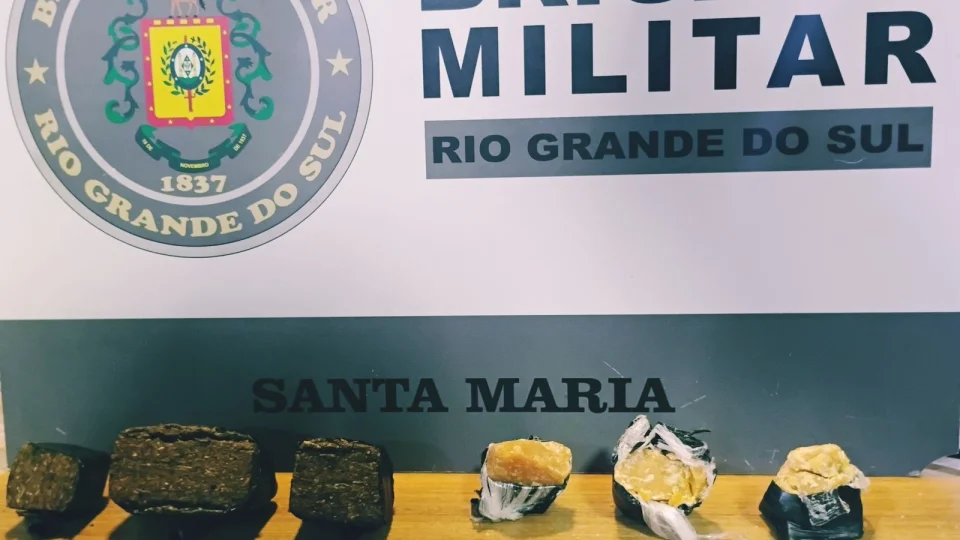Jovem é preso por tráfico de drogas nas proximidades da Penitenciária Estadual de Santa Maria