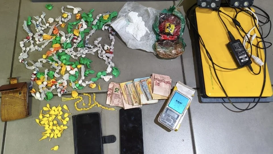 Casal é preso por tráfico de drogas no Bairro Nova Santa Marta em Santa Maria