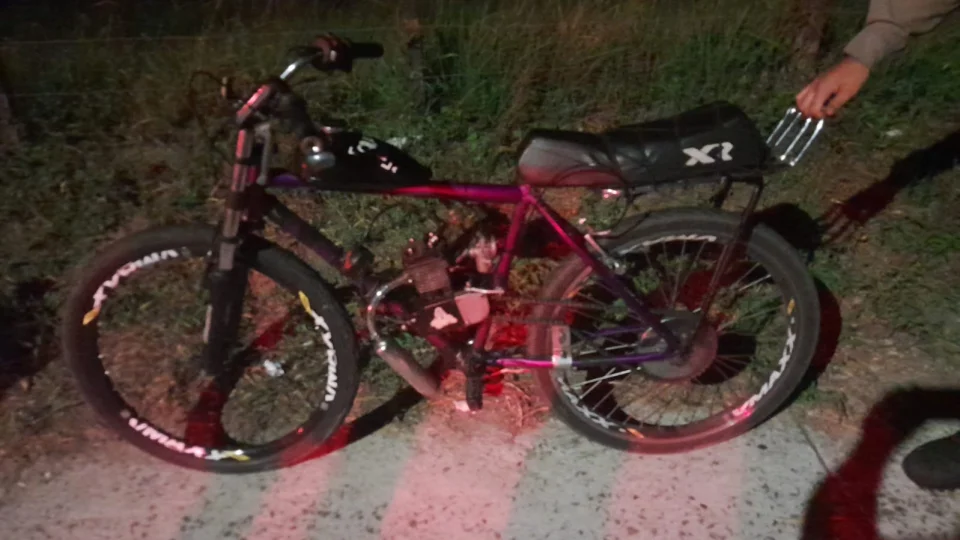 Adolescente de 12 anos é flagrado conduzindo bicicleta motorizada no Bairro Caturrita