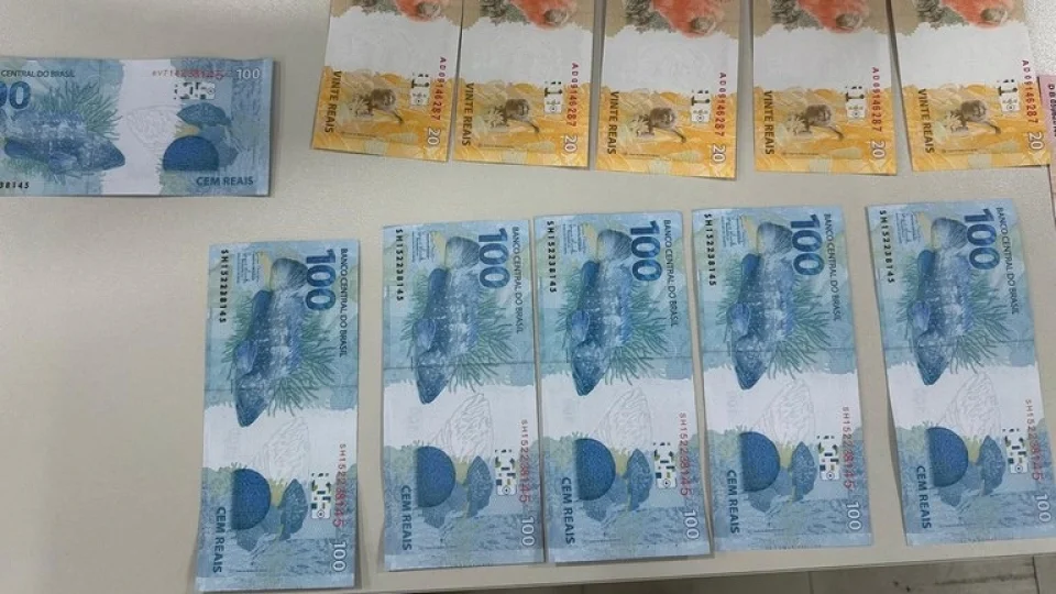 Polícia Federal prende homem em flagrante com dinheiro falso em Santa Maria