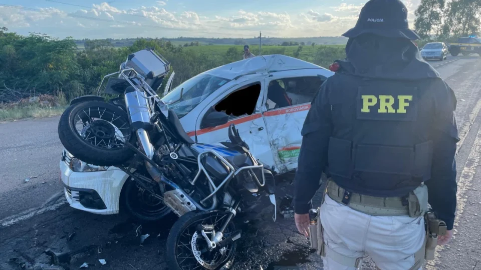 Quatro pessoas ficam feridas em acidente na BR-158 em Santa Maria