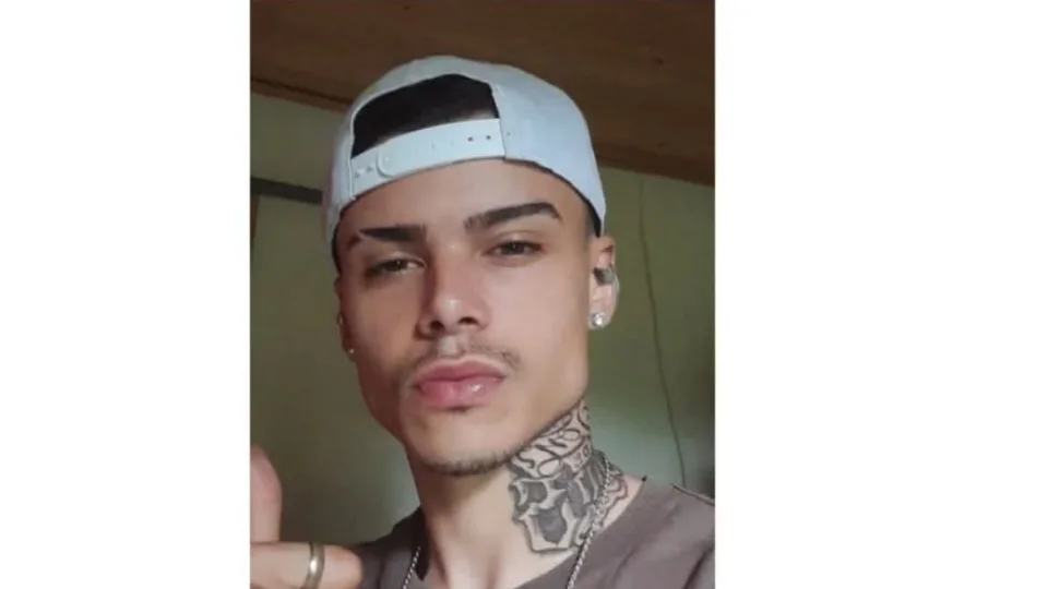 Jovem morre após cair de veículo em movimento em São Gabriel