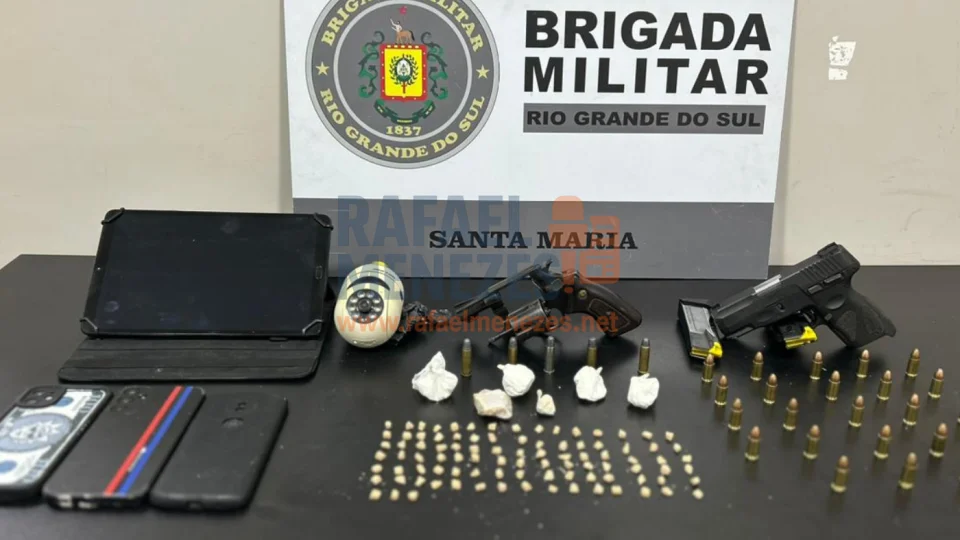 Mulher é presa por tráfico de drogas e porte ilegal de armas em Santa Maria
