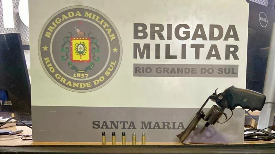 Adolescente é apreendido por porte ilegal de arma no bairro Diácono João Luiz Pozzobon