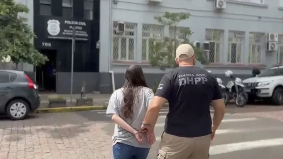 Polícia Civil de São Sepé prende jovem por envolvimento com facção criminosa em Gravataí