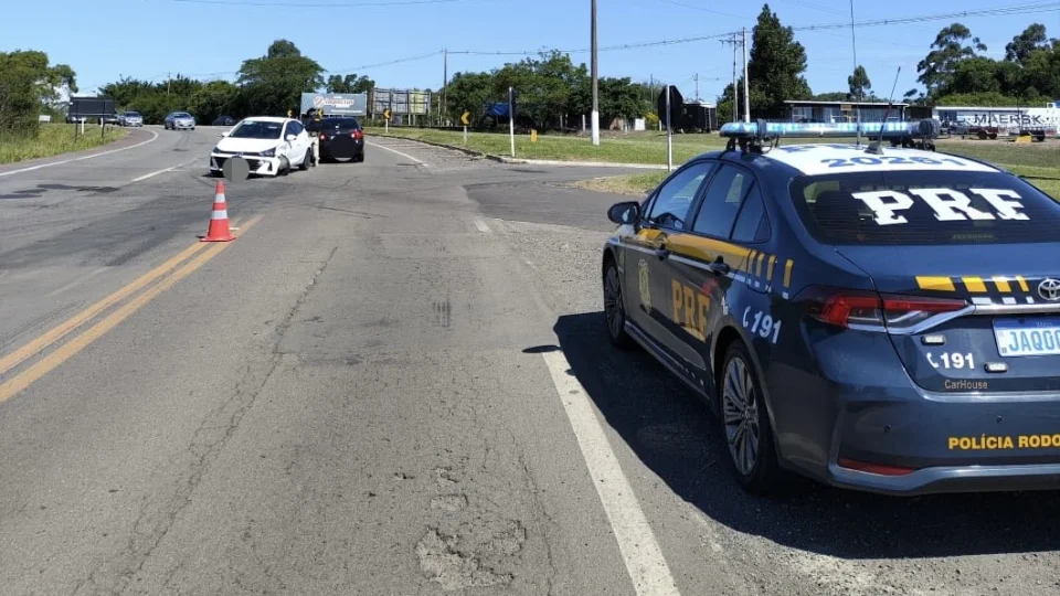Motorista fica ferida após colisão frontal na BR-287 em São Vicente do Sul