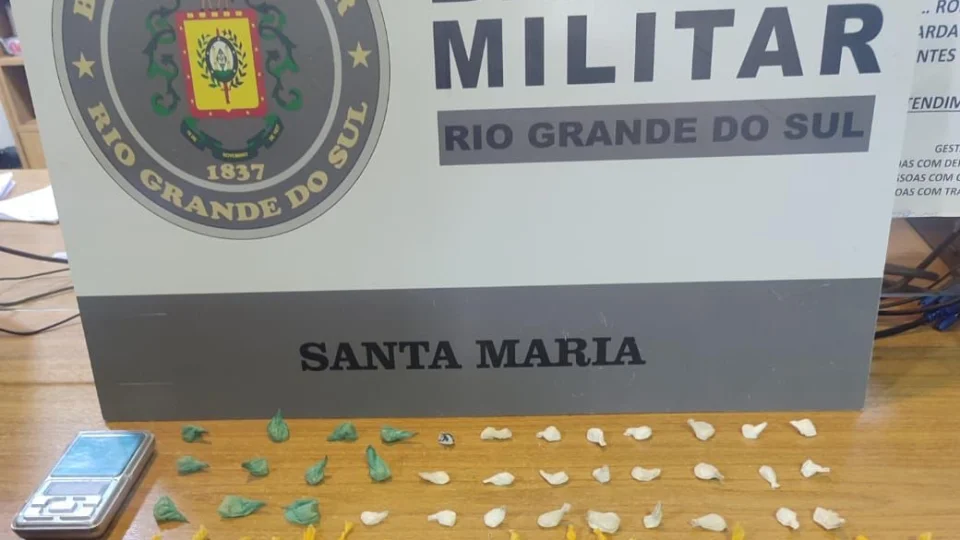 Brigada Militar apreende entorpecentes na Vila Arco-íris em Santa Maria
