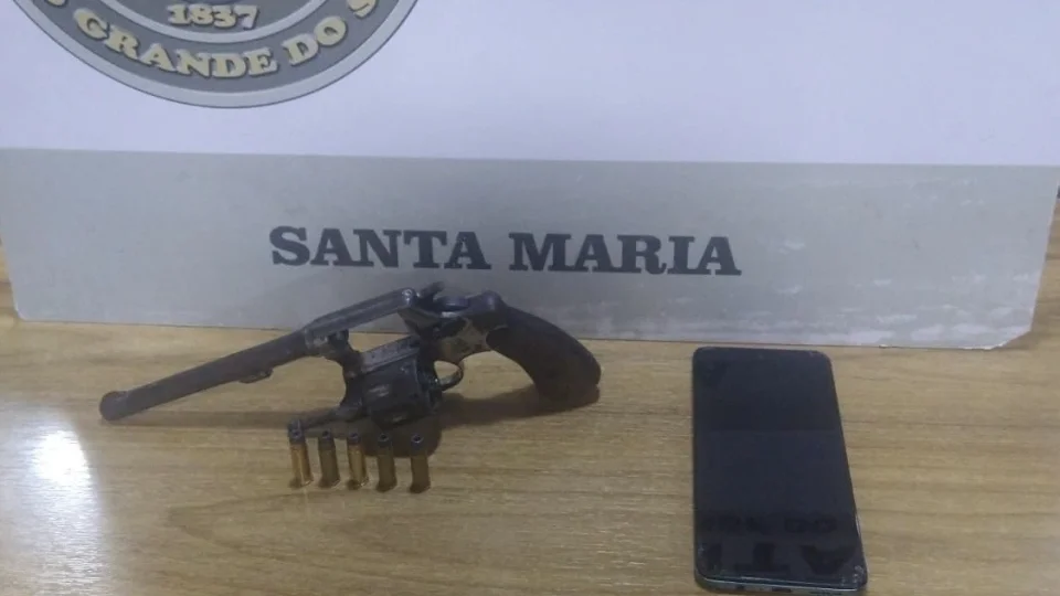 Jovem é preso com revólver no bairro Noal em Santa Maria