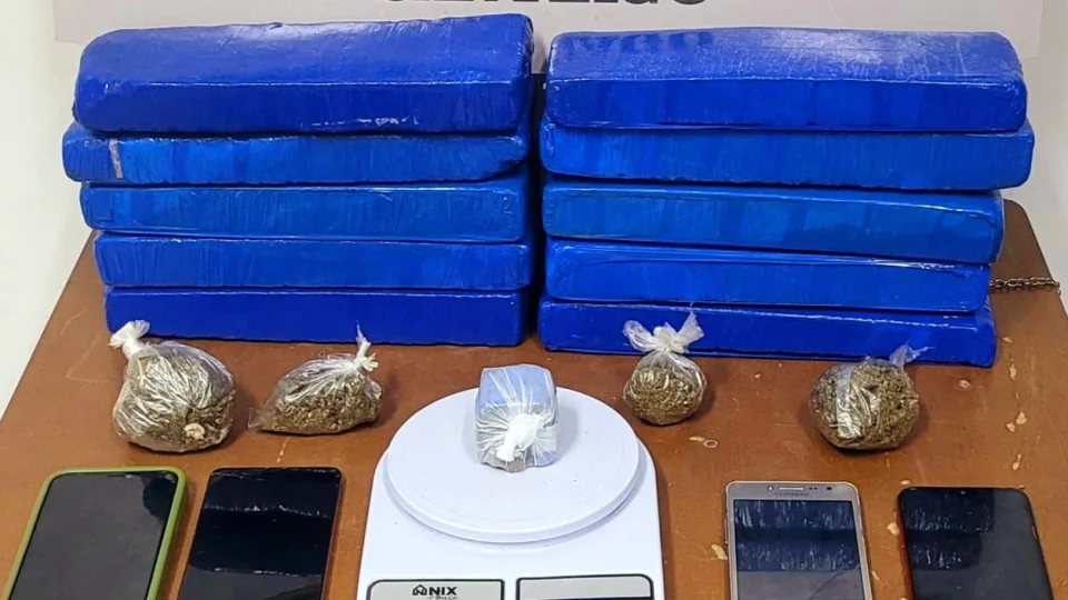 Brigada Militar prende homem por tráfico de drogas e apreende mais de 6 kg de maconha em Santiago