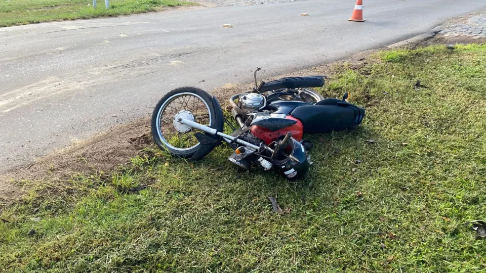 Motociclista fica ferido após acidente em Restinga Sêca