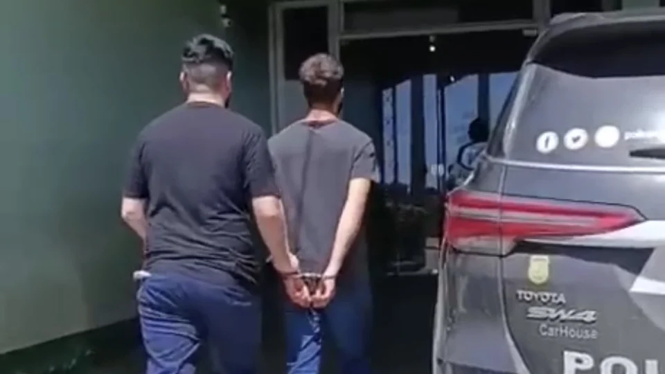 Jovem é preso após descumprir medida protetiva e tentar atropelar familiares em São Sepé