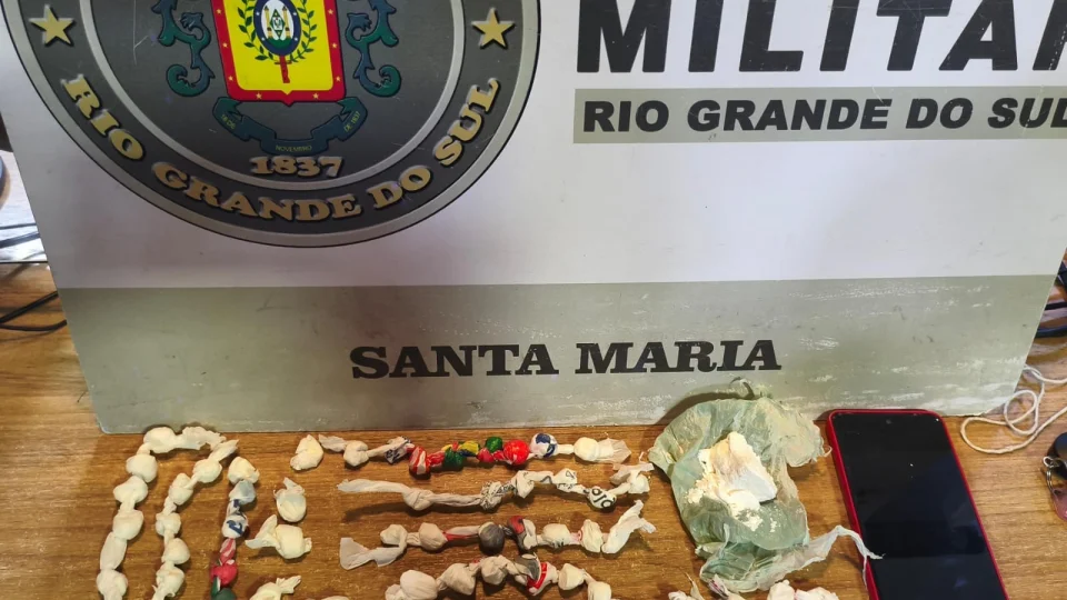Brigada Militar prende dupla por tráfico de drogas em Santa Maria