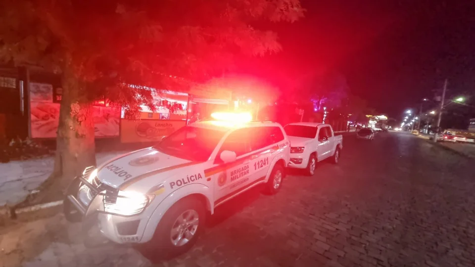 Motorista é autuado por direção perigosa no centro de Agudo