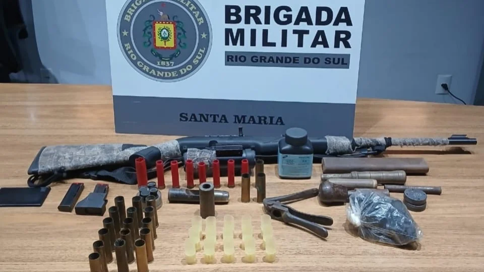 Homem é preso por ameaça e posse irregular de arma de fogo em São Martinho da Serra