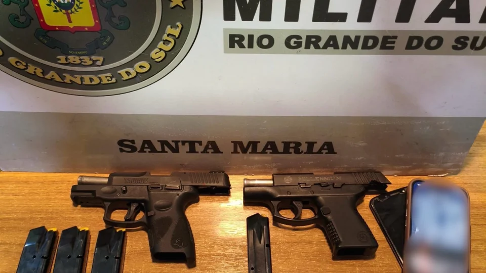 Casal é preso por porte ilegal de arma em Santa Maria