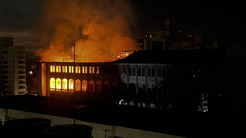 Incêndio atinge colégio Marista Santa Maria, escola centenária de Santa Maria