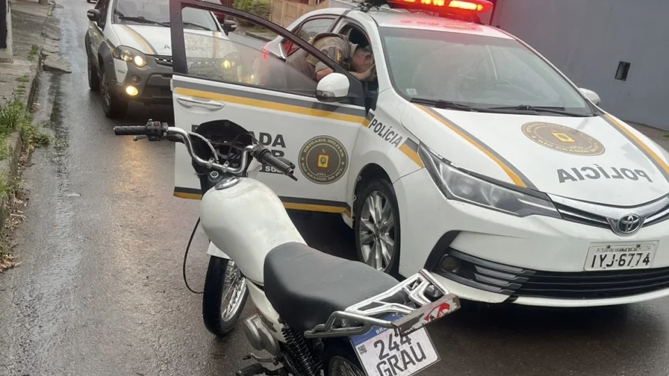 Brigada Militar apreende motocicleta com placa adulterada em Santa Maria
