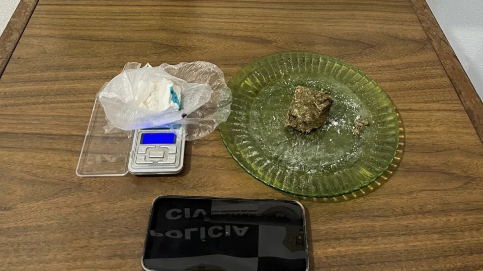 Jovem é preso em flagrante por tráfico de drogas no bairro Pontes em São Sepé